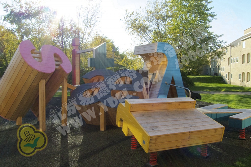 戶外游樂場非標定制設備三